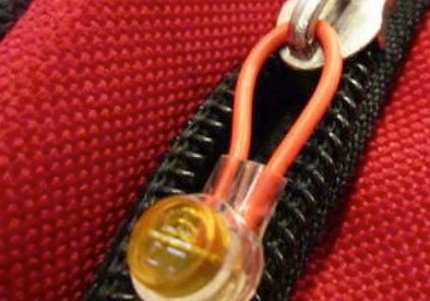 Instructions on how to fix the zippers when having problems Picture 4