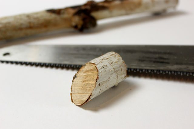 Instructions on how to make reindeer and wooden gifts Picture 4