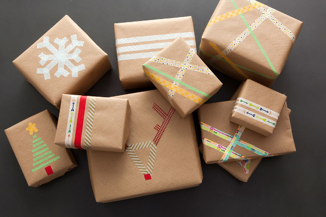 Instructions on how to pack unique gifts without using sticky tape or ribbon Picture 1