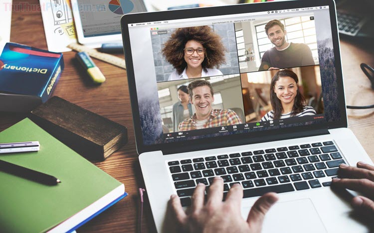 Instructions on how to use the Zoom Meeting application from A to Z Picture 1