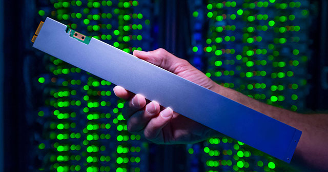 Intel produced SSD drives shaped rulers, wanted to set a record of storage capacity Picture 1