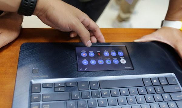 Invite to admire the series of ultra-unique dual screen laptop of the big guys in the technology village Picture 22