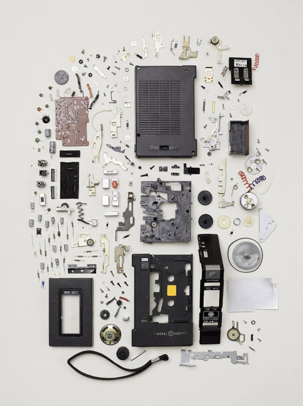 Invite to admire the unexpected beauty of the phone, the computer when it is broken into pieces Picture 9