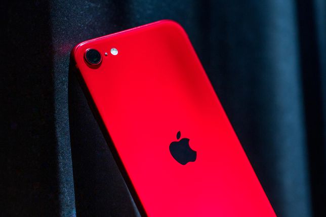 iPhone SE vs. iPhone 11: Here's what you get (and don't get) for the price Picture 1