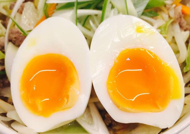 Is egg yolk really beneficial or harmful? Picture 4