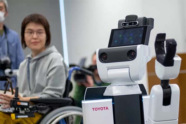 Japan introduced assistant robots for the Olympics 2020 Picture 2
