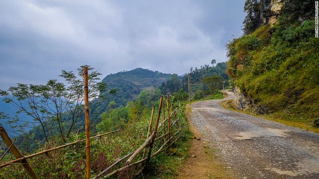 Journey to discover Vietnamese history and culture by motorbike Picture 5