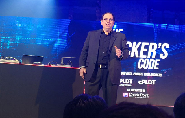 Kevin Mitnick shares tips and tricks that hackers often use Picture 1
