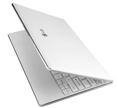 Laptop 'just working and playing' Picture 4