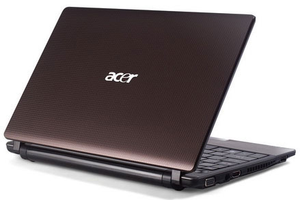 Laptop 'just working and playing' Picture 5