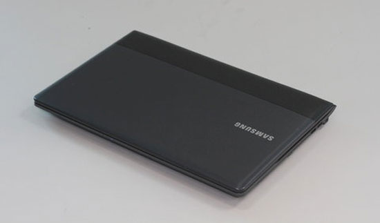 Laptop running Ivy Bridge chip cheap by Samsung Picture 2