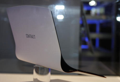 Laptop screen OLED carries 'alias' Rolltop Picture 2