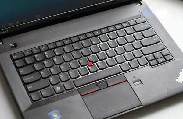 Laptop uses Ivy Bridge chip to Vietnam Picture 4