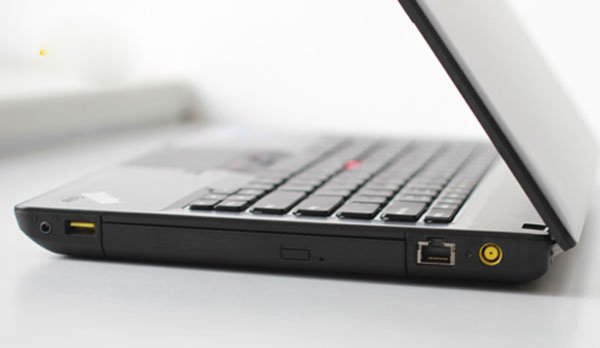 Laptop uses Ivy Bridge chip to Vietnam Picture 9