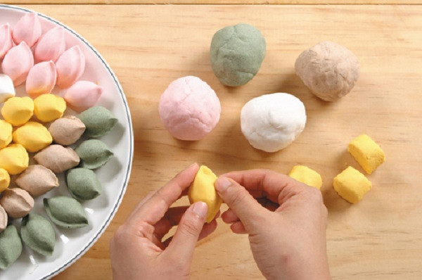 Learn how to make Korean moon cakes with green beans Picture 4