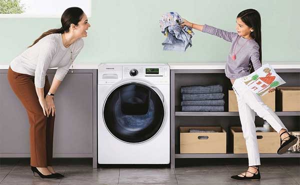 Learn smart features on Samsung Addwash washing machine Picture 2