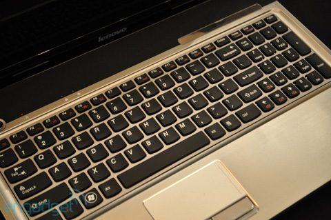 Lenovo IdeaPad Z is cheap but elegant Picture 6