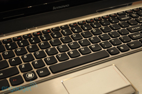 Lenovo IdeaPad Z is cheap but elegant Picture 7