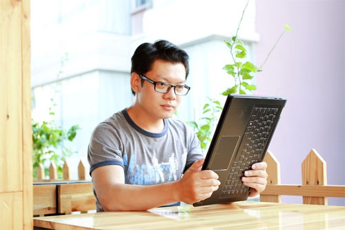 Lenovo released a 360-degree rotating version of Yoga Picture 5