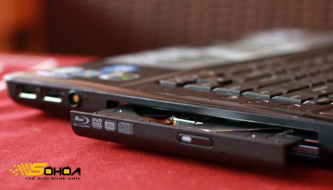 Lenovo's 'super strong' laptop in Vietnam Picture 5
