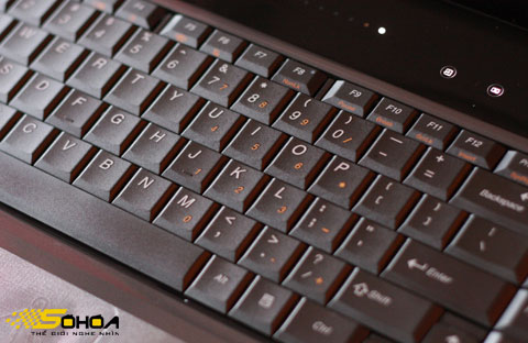 Lenovo's 'super strong' laptop in Vietnam Picture 9