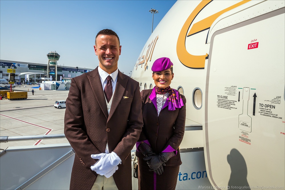 Let's admire inside the world's most luxurious aircraft Picture 1