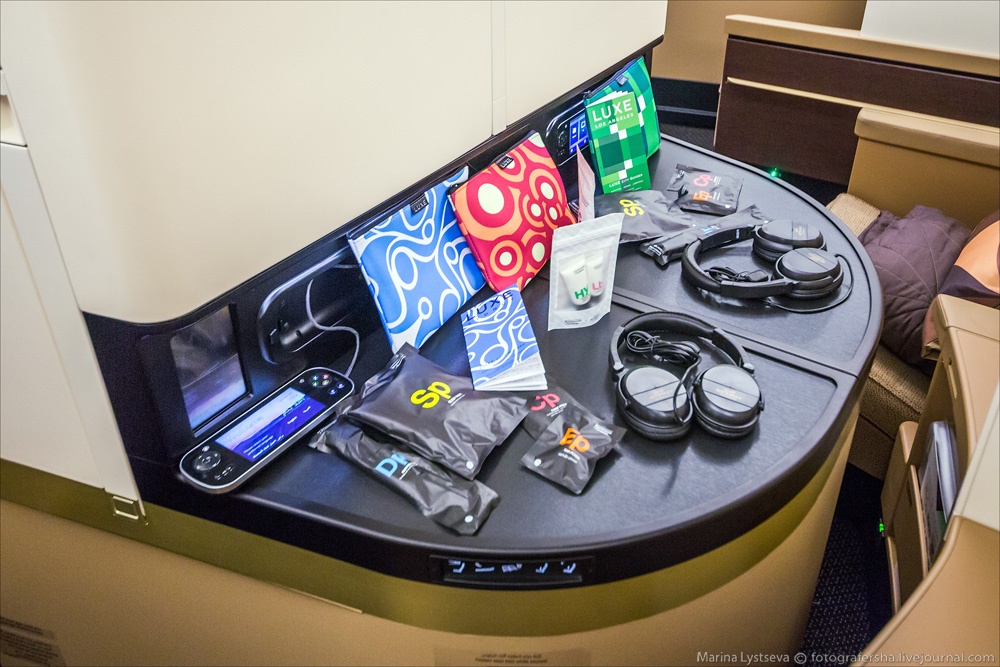 Let's admire inside the world's most luxurious aircraft Picture 11