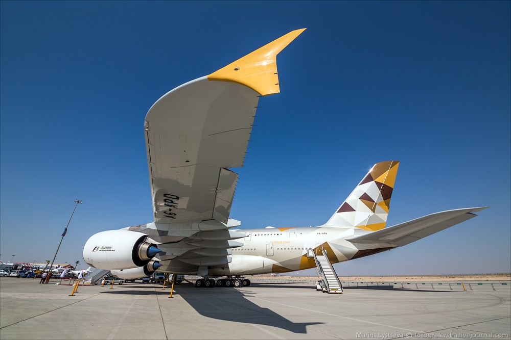 Let's admire inside the world's most luxurious aircraft Picture 2