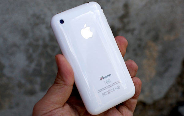 Let's look back at all the iPhone generations Apple has launched over the past decade Picture 3
