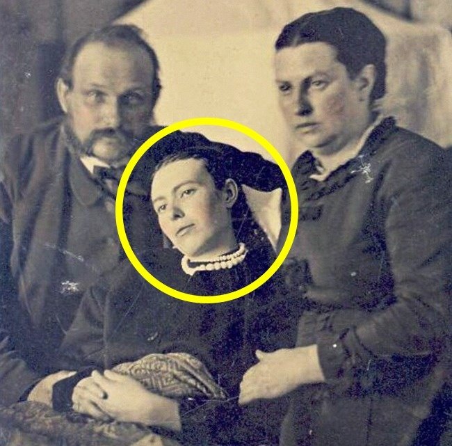 Listed 12 most monstrous practices that our ancestors had done in the past Picture 8