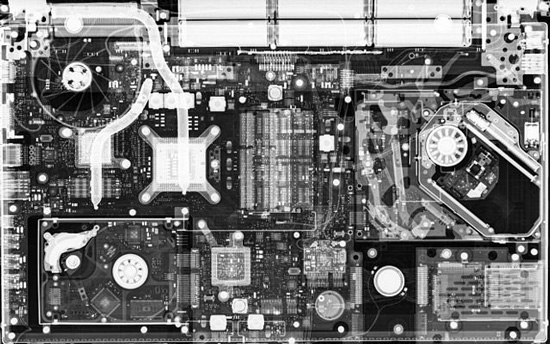 Looking at luggage at the airport can cause smartphone and laptop to be damaged? Picture 3