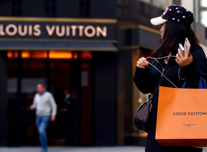 Louis Vuitton purchased 40 million masks of COVID-19 for France Picture 1