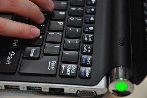 MacBook and Sony Vaio 'go home together' Picture 13