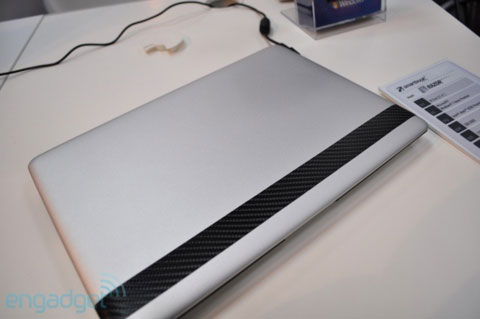 MacBook and Sony Vaio 'go home together' Picture 17