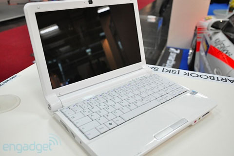 MacBook and Sony Vaio 'go home together' Picture 29