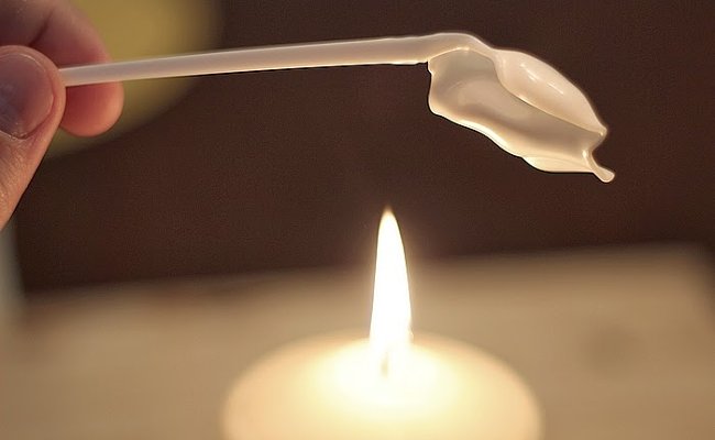 Make use of plastic spoons to make beautiful roses for Vietnamese Women's Day 20-10 Picture 2