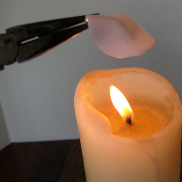 Make use of plastic spoons to make beautiful roses for Vietnamese Women's Day 20-10 Picture 7