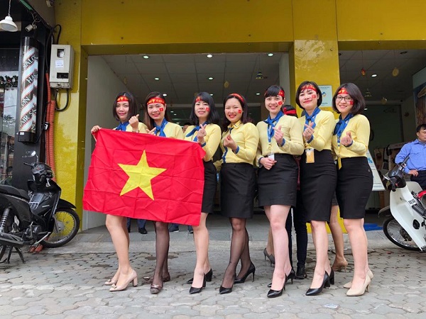 Many ways to celebrate the victory of fans when U23 Vietnam reached the final Picture 22