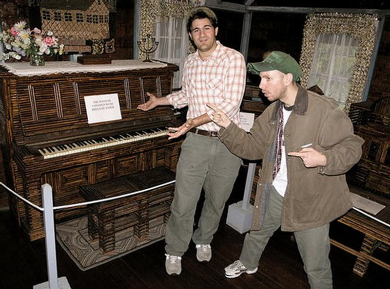 Marvel at the house with newspaper that has been around for nearly 100 years Picture 10