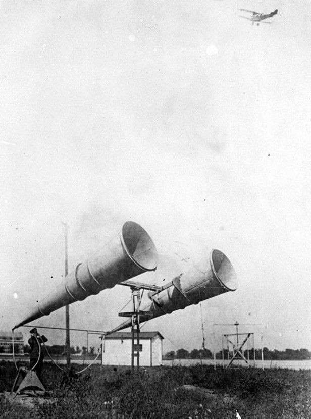 Marvel the instruments to detect enemy aircraft before the radar Picture 9