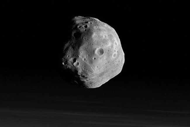 'Mysterious' dents on Phobos' surface in Mars Picture 1
