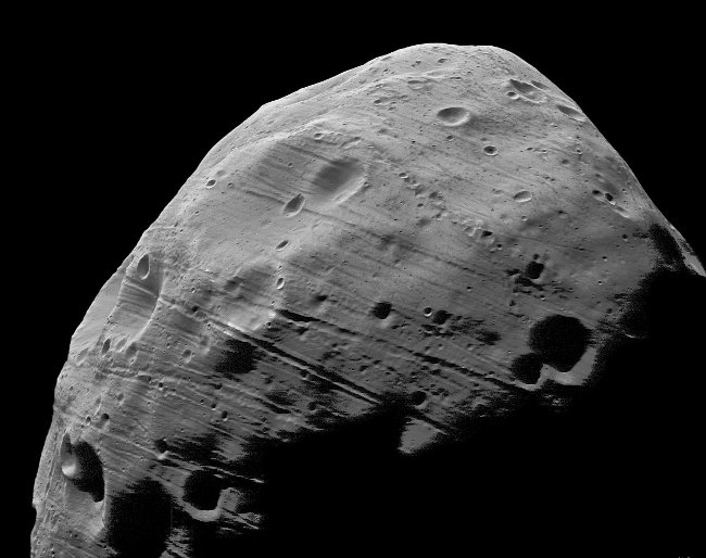'Mysterious' dents on Phobos' surface in Mars Picture 3