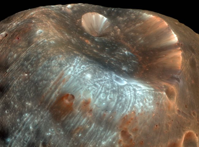 'Mysterious' dents on Phobos' surface in Mars Picture 4