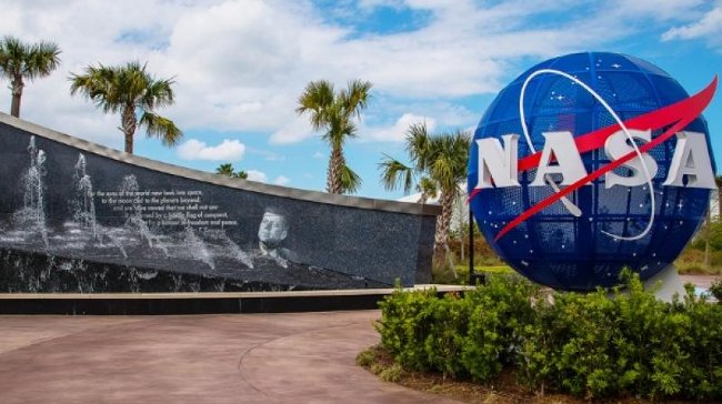 NASA will reveal new discoveries about extraterrestrial ocean worlds tonight Picture 2