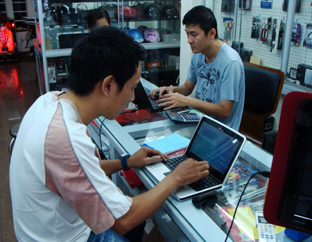 Nokia Booklet 3G computer appeared in Vietnam Picture 8