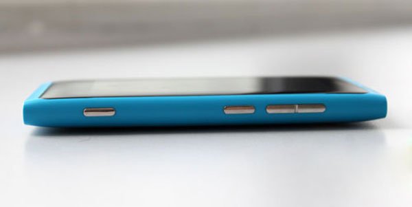 Nokia Lumia 800 review Picture 3