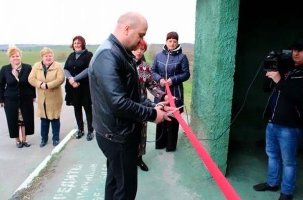 Odd pictures make it impossible for viewers to watch Picture 18