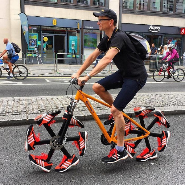 Odd pictures make it impossible for viewers to watch Picture 9