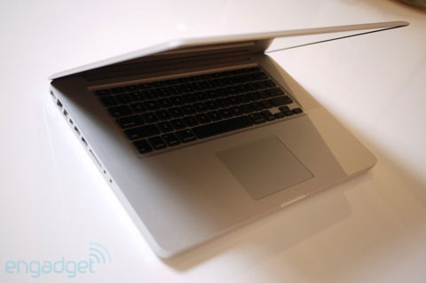 Open The Macbook Pro Box Using Intel Core I7