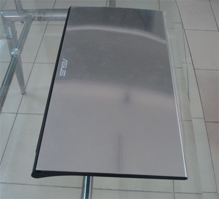 Open the most expensive laptop box in Vietnam for over VND 80 million Picture 2